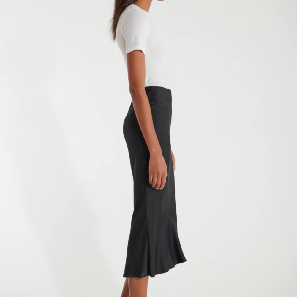 Billie The Label Black Skirt NWT 2 stretchy waist